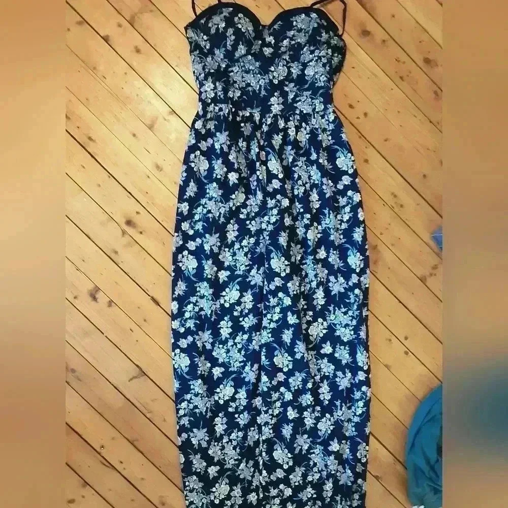 Jumpsuit - Picture 2 of 3